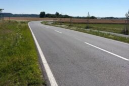 Co s nebezpečnými úseky krajských silnic? Kraj a policie hledají řešení