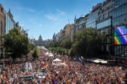 Průvod Prague Parade v sobotu omezí dopravu v centru Prahy