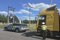 ROADPOL odhalil desítky hříšníků. Řidič na D5 uháněl 190 km/h