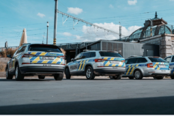 Prokopl dveře, dal si sprchu a usnul. Ráno ho v cizím bytě čekali policisté