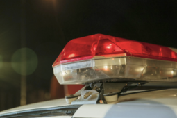 Nesvítil a chtěl se vyhnout kontrole. Řidič ujížděl rychlostí až 150 km/h