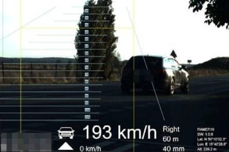 Šok u Obědovic: Čtrnáctiletý hnal Audi rychlostí 193 km/h