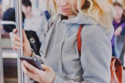 Autobusy ze Zlína do Brna zrychlí. Linka 955 nově pojede po D49
