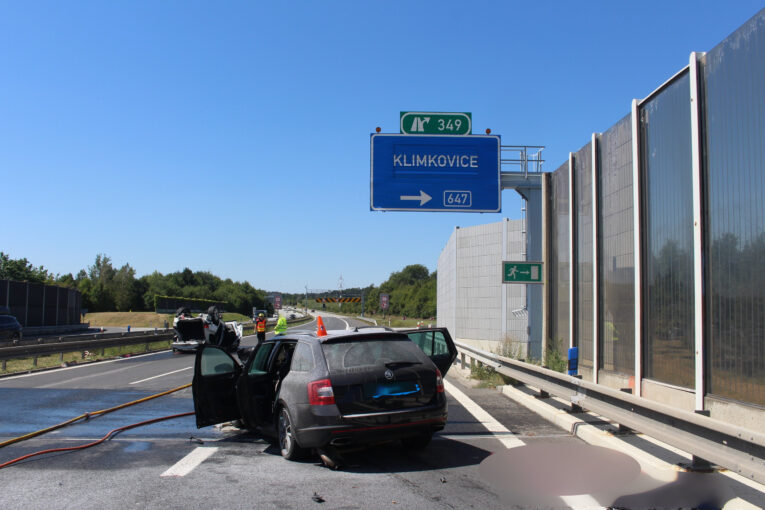 Hledají se svědkové nehody tří vozů na D1. Policie přinesla nové podrobnosti