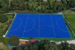 Na novém hřišti oslaví 85 let zdejšího hokeje. V Mnichovicích míří vysoko