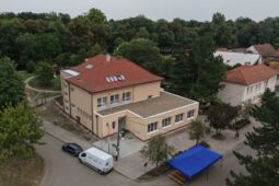 Hořínská škola se vrací pod jednu střechu. Děti čeká větší a modernější zázemí