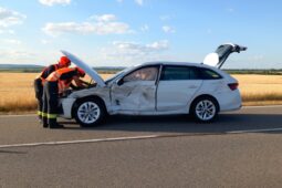 Noční nehoda tří aut na dálnici D52 u Pohořelic má tragické následky
