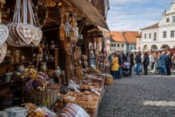 Sobotku zaplní jarmark. Přijedou Lunetic, Tichá i stovky prodejců