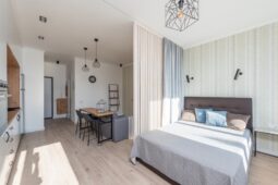 Průměrný nový byt se za dekádu zmenšil o celý pokoj. Lidé už bydlí i na 16 metrech
