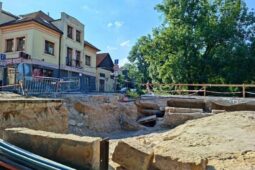 Mosty v Tyršově ulici ukázaly další tajemství. Rekonstrukci komplikují nečekané nálezy
