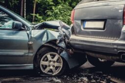 Na silnicích na Příbramsku letos zemřeli čtyři lidé. Víte, co udělat po dopravní nehodě?