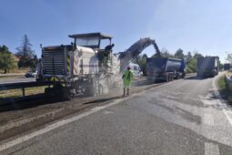 Začala oprava silnice I/23 mezi Rosicemi a Kývalkou