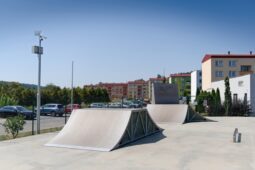 Skatepark v Luhačovicích nově hlídají kamery