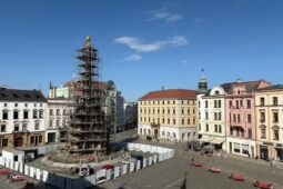 Lešení mizí. Olomoucký sloup Nejsvětější Trojice ukáže, co s ním udělalo restaurování