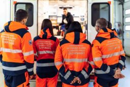 Z učeben do sanitky. Studenti zlínské univerzity poprvé vyrážejí se záchranáři