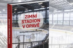 Od ledu na rybníku po moderní arénu. Nová kniha mapuje historii opavského zimního stadionu