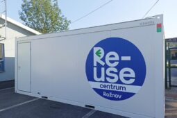 Druhá šance pro věci. Rožnov otevírá RE-USE centrum