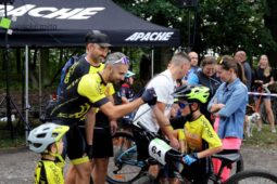 VIDEO: Na Vinicích padla závěrečná tečka. Poslední KUJEBIKE uzavřel dvacetiletý příběh