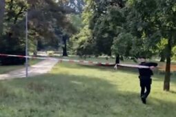 Nalezený mrtvý muž v prostějovském parku. Policie vyloučila cizí zavinění
