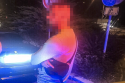 Divoká jízda na Karlovarské: Jel bez řidičáku a pod vlivem pervitinu!