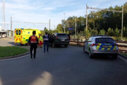 Téměř dvě desítky policistů hledaly dívku. Našli ji živou a nezraněnou