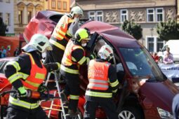 Přijďte se podívat na hasiče při práci. Akce plná techniky i ukázek