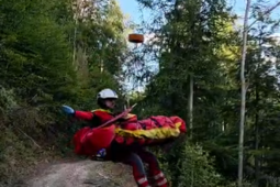 Senior ležel vedle kola. Do nemocnice letěl vrtulníkem