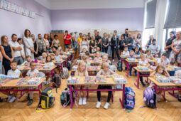 Do prvních tříd v Kroměříži nastoupilo 322 dětí. Nejvíce prvňáčků přivítala škola S-MYSL