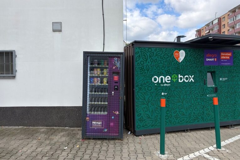 Místo nápojů nabízel CBD produkty. Automat ze sídliště Zachar má zmizet