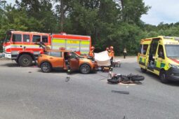 U Chvalovic na Znojemsku zemřel motorkář po srážce s autem 