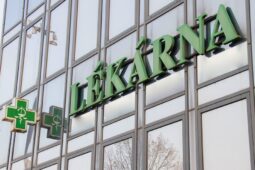 Kam pro léky ve svátek? V každém okrese bude otevřená pohotovostní lékárna