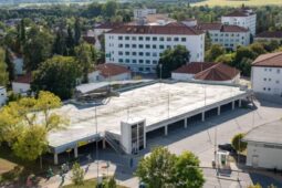 Pacienti a návštěvníci nemocnice získají více míst k parkování