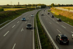 Dálniční známka za 2570 korun i příští rok? Poslanci stopli automatické zdražování