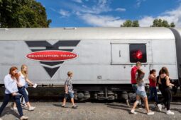 Revolution Train přijede do Benešova. Silný příběh ukáže, kam vedou špatná rozhodnutí