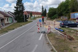 Pokračují opravy na silnici I/23 v Rosicích