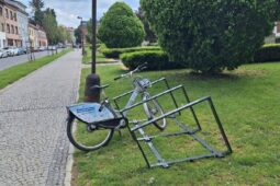 Benešov přidává sdílená kola. Tři nové stanice ale budou jen na zkoušku