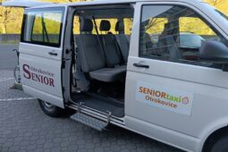 SENIORtaxi nově vyjíždí i za hranice Otrokovic. Službu mohou využívat lidé z deseti okolních obcí