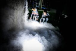 Noc vědy na Univerzitě je tady. Čekají vás ukázky, experimenty i interaktivní stanoviště