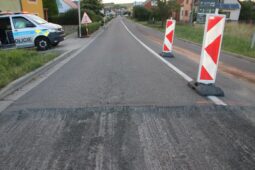 Opilý cyklista havaroval v Sazovicích. Bez přilby si při pádu poranil hlavu