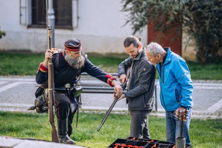 Bodákový výcvik i detektory kovů. Náchod přilákal přes 200 návštěvníků