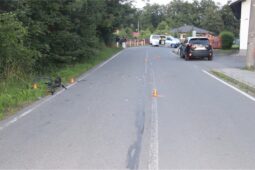 Policie hledá řidičku v modrém autě. Jedná se o důležitou svědkyni