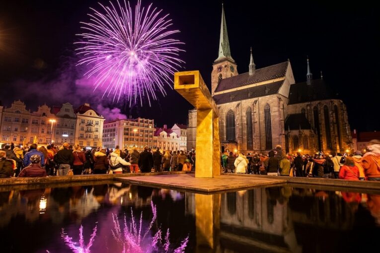 Přijďte oslavit vznik republiky! Plzeň čeká den plný zážitků i světelná show