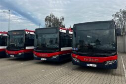 Nové autobusy mají eso v rukávu. Při zpoždění jim pomohou křižovatky