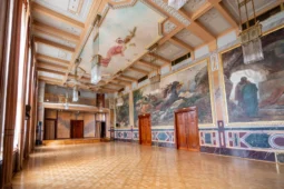 Kam na svátek 28. října? V Praze se otevřou vládní sály, parlament i historické paláce
