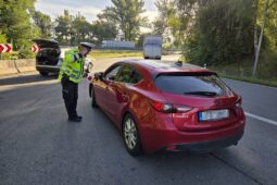 Velký zátah v kraji: Policisté zkontrolovali přes 8 tisíc aut, rozdali pokuty za miliony