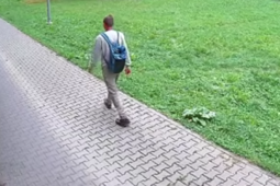 VIDEO: Zloděj vytáhl ženě mobil přímo z kapsy, policie hledá muže z videa