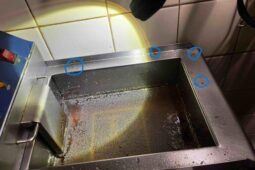 Ponava Cafe uzavřeno. Komisařům vadil myší trus i silné znečištění