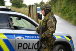 V Praze začíná vojenské cvičení. Vojáci budou hlídat objekty a přesouvat se městem