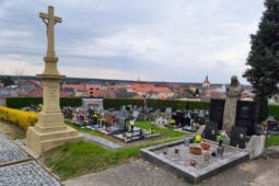 Vracovský hřbitov má novou virtuální mapu. Stačí načíst QR kód