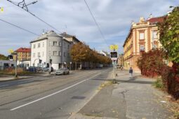 Přejezd na Wolkerově ulici v Olomouci se uzavře. Řidiči musí po objížďce